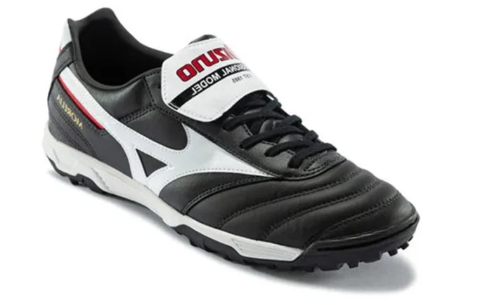 Morelia ll Pro As Football boots “Black White”