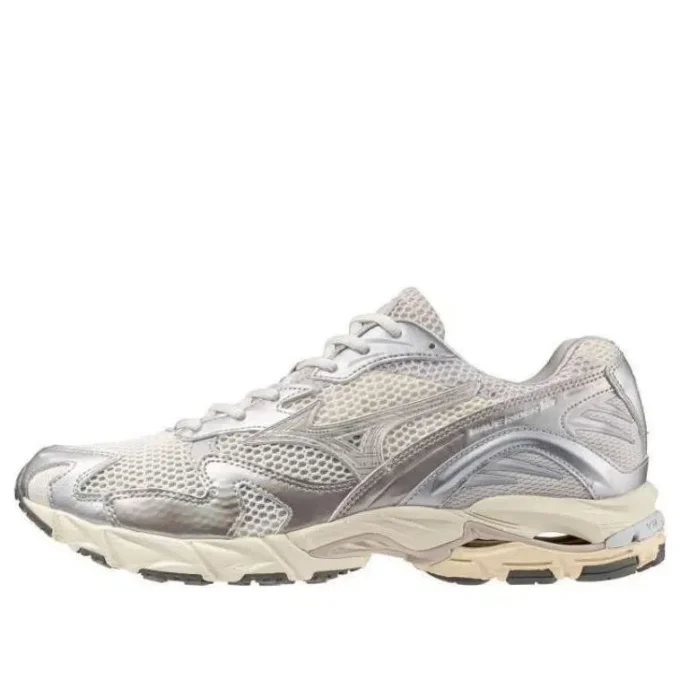 Wave Rider 10 “Metallic Snow White”